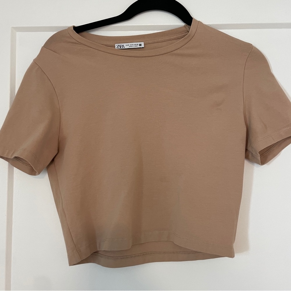 Zara baby tee size M super stretchy and fitted